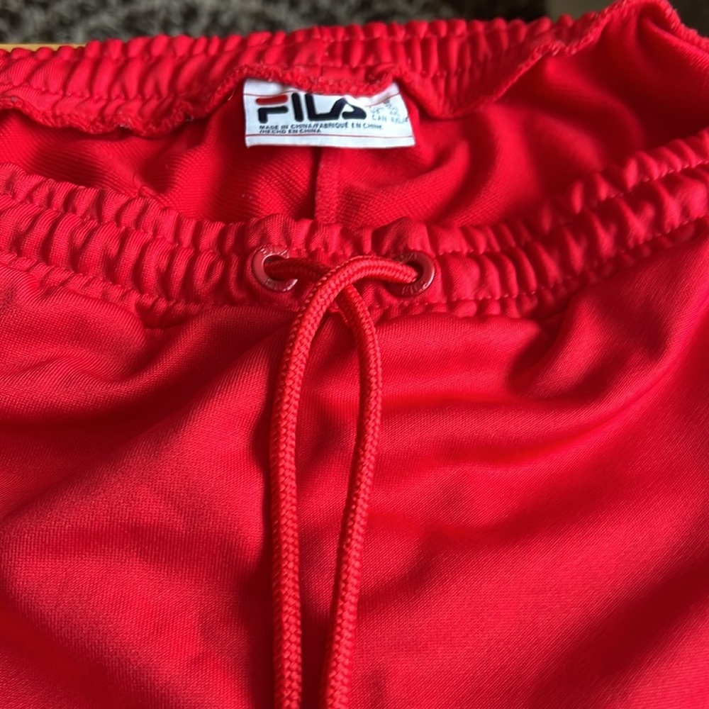 Fila Vibrant Red  shorts size 4XL looks like the run small tho - Picture 3 of 4